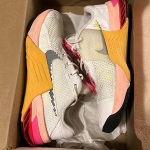 Women’s Nike Metcon 7x - size 8